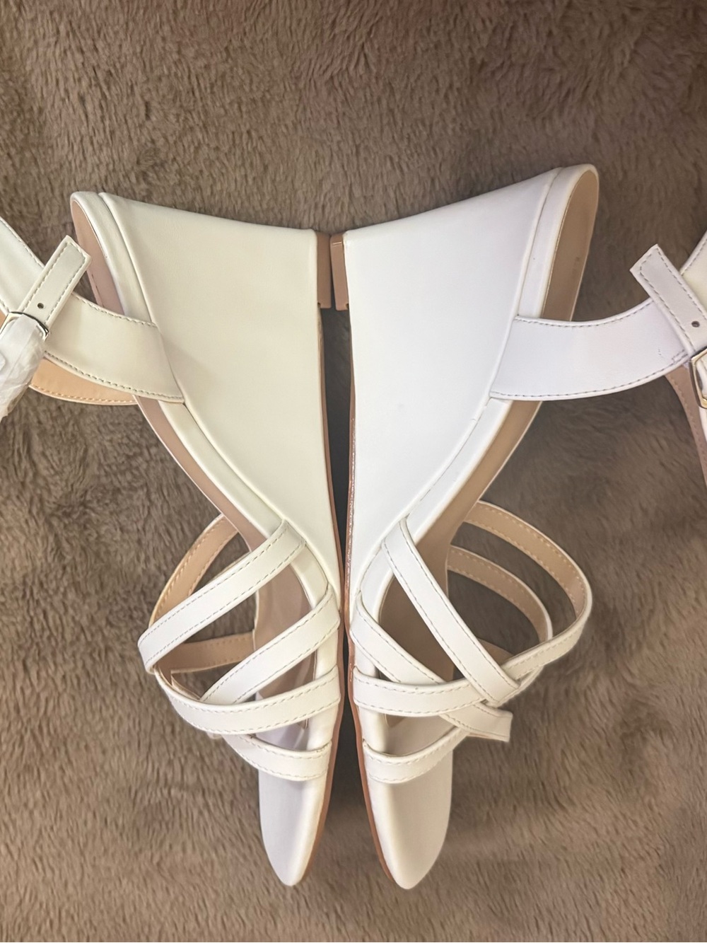 le chateau brand new Off White Strappy Wedge Sandals - Picture 4 of 13